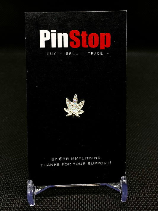 Maple Leaf Pin: White Widow